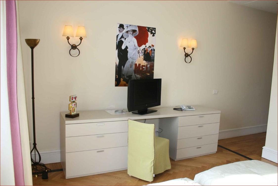 Residence Gli Angioini Srl Napels Buitenkant foto