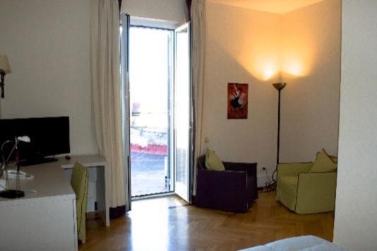 Residence Gli Angioini Srl Napels Buitenkant foto